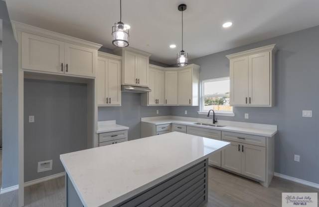 17962 REDWOOD ST lot: # 80 Gallery 2