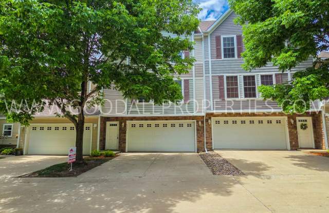 2-Bedroom, 2.5-Bath Townhome in Urbandale with a 2-Car Attached Garage! photos photos 2-Bedroom, 2.5-Bath Townhome in Urbandale with a 2-Car Attached Garage! photos photos
