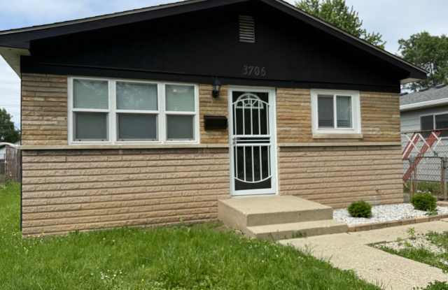 New rehab, 3BDR , 1 BTH with fence yard. photos photos New rehab, 3BDR , 1 BTH with fence yard. photos photos