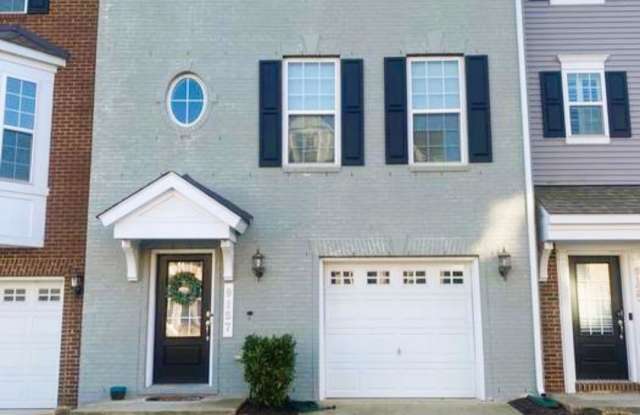 9157 Fox Stream Way Gallery 1