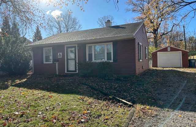2bd 1ba House Available NOW! - 1207 Briarcliff Drive, Urbana, IL 61801