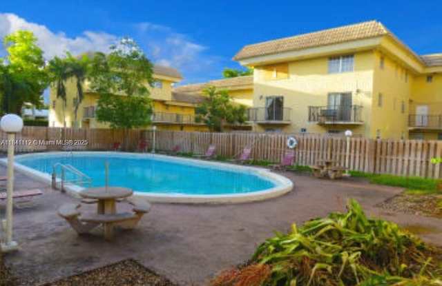 8550 SW 109th - 8550 Southwest 109th Avenue, Kendall, FL 33173 8550 SW 109th - 8550 Southwest 109th Avenue, Kendall, FL 33173