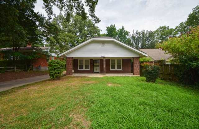 UPDATED BATHS AND KITCHEN WITH SS APPLIANCES near University of Memphis. photos photos