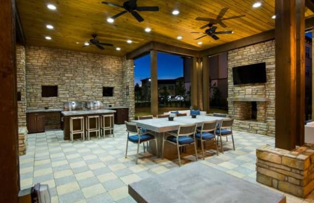 Residences at Lake Park Gallery 2