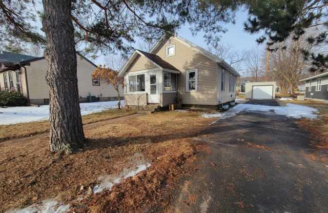 Charming 2-Bedroom Home with Detached Garage! photos photos