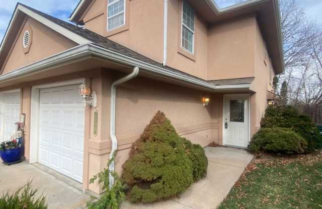 Beautiful unit in a quiet cul-de-sac photos photos