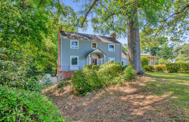 Gorgeous 3 Bed 2.5 Bath Historic Haymount Home Gallery 1