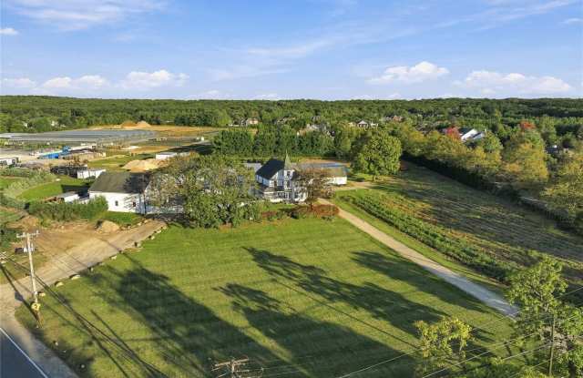 170 Old East Neck Road Gallery 1