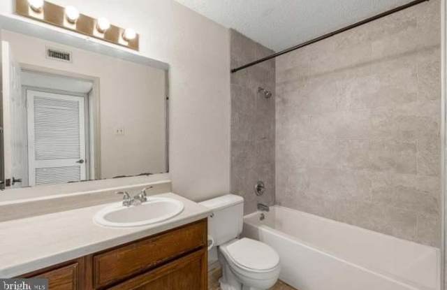 1535 LINCOLN WAY Gallery 2