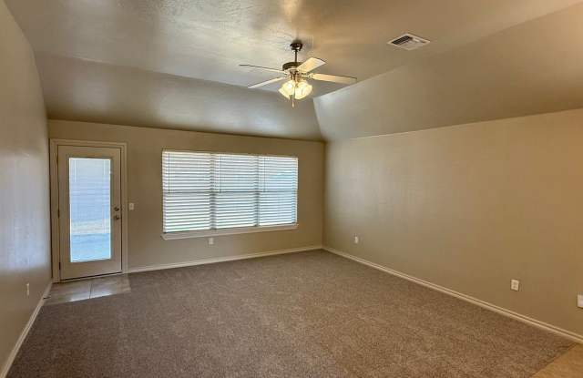 Cute 4 Bedroom With Storm Shelter Gallery 3