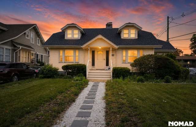 Charming 3BR House in Hawthorne photos photos