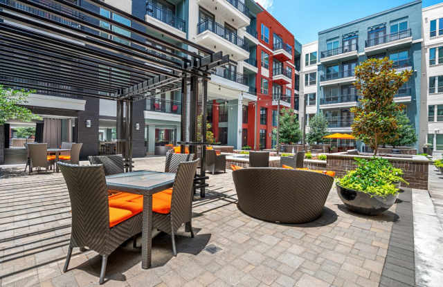 L2 Uptown photos photos