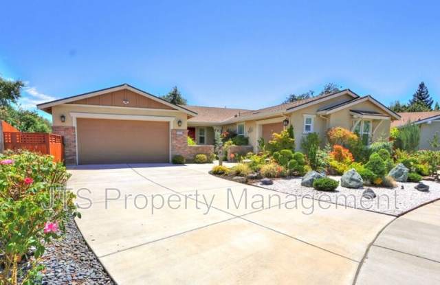 4988 Amina Fair Way Gallery 1