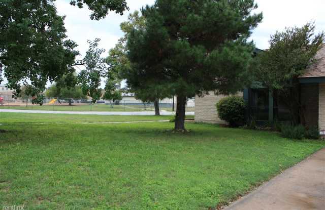 710 Lakeview Cv Gallery 2