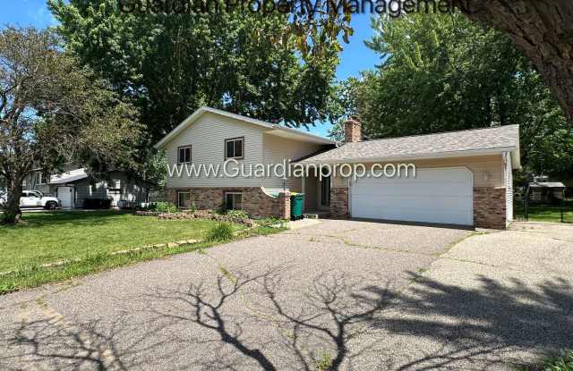 Crystal Single Family Home, Large Fenced Back Yard, 2 Car Garage, Dishwasher, Available Sept 1st photos photos