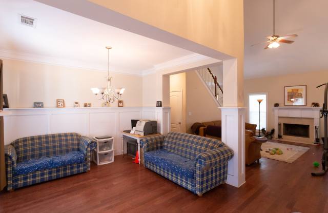 Single family home on west side of Athens! Gallery 4