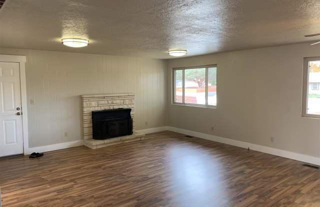 6320 Shandee Drive Gallery 3