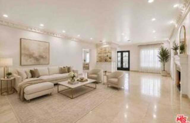 482 South Sherbourne Drive Gallery 1