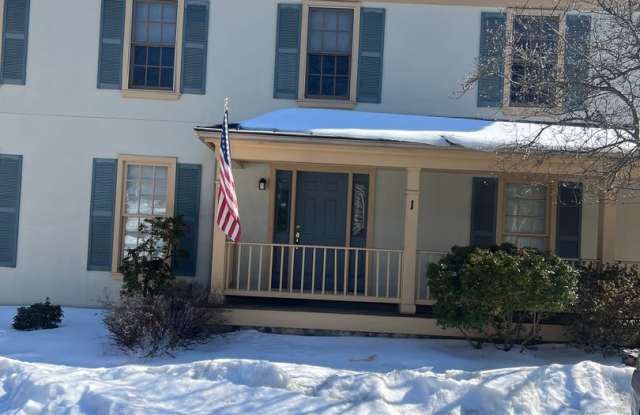 Linden Hill's House with Garage photos photos