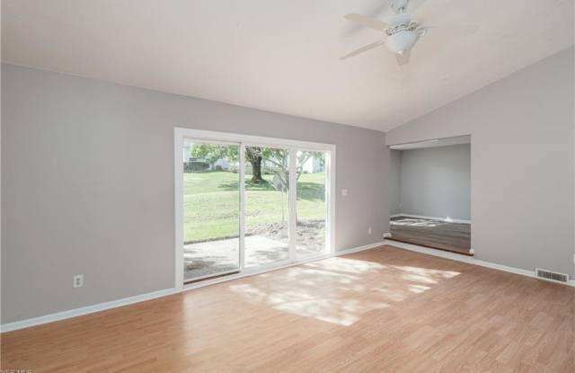 16463 Georgetown Ct Gallery 4
