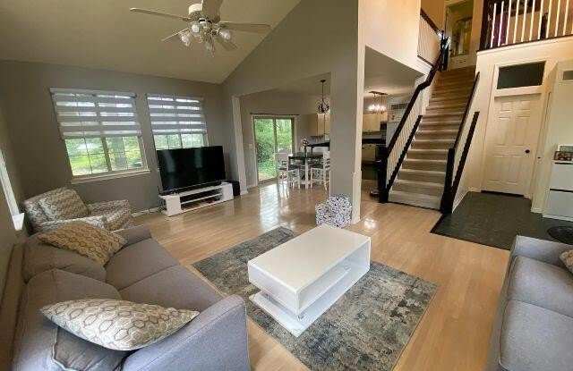 5628 Versailles Avenue E Gallery 3