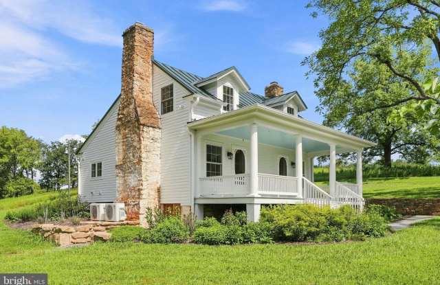 793 QUAINTANCE Road Gallery 1