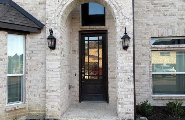504 Christie Crossing Gallery 3