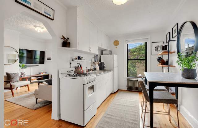 285 Bedford Avenue Gallery 3