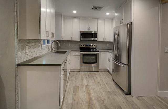 PRE-LEASE FOR AUGUST 2027 - Gorgeous home in Sam Hughes Gallery 4