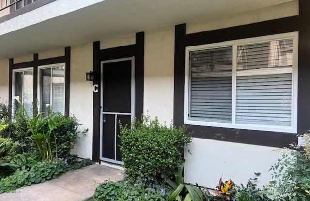 New Windows and Turn Key Williamshire Home! - 15502 Williams Street, Tustin, CA 92780