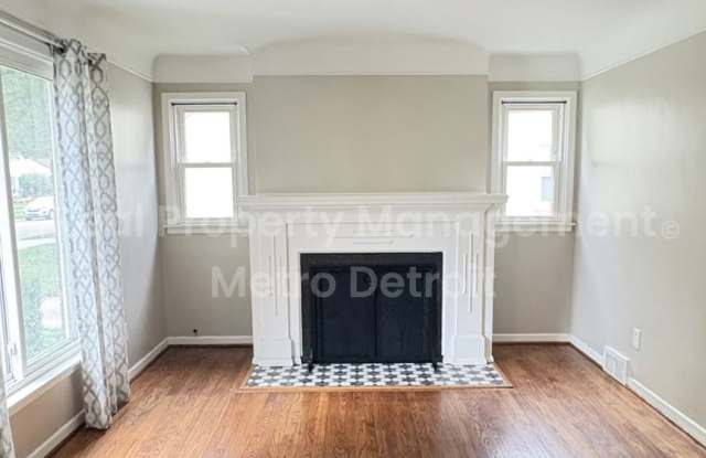 3-Bedroom St. Clair Shores Home with Finished Basement & Fenced Yard Gallery 4