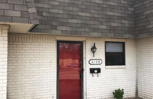 2128 Melrose Ct Gallery 2
