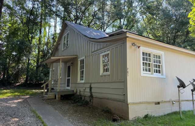 Quiet Forested 2 Bedroom Unit photos photos
