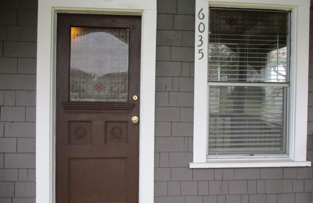 6035 So Lawrence Gallery 2