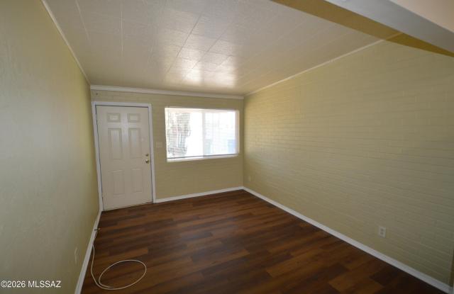 2412 N Bryant Gallery 2
