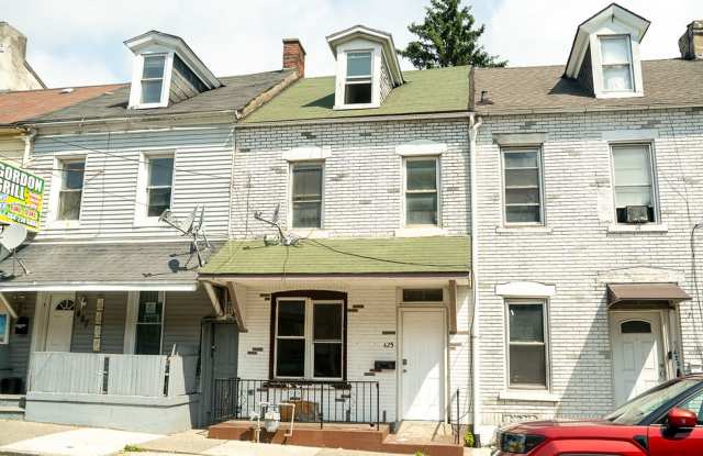 Spacious 3-Bedroom Home with Brand-New Appliances – Available Now in Allentown! photos photos