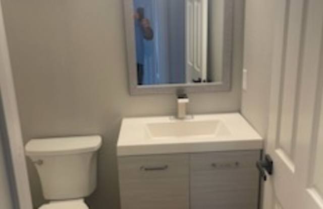 4305 Holly Ridge Drive Gallery 4