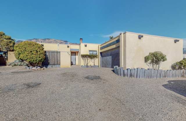 876 Tramway Lane Court NE photos photos