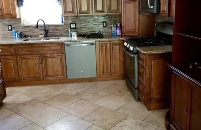 26656 Rouge River Dr Gallery 4