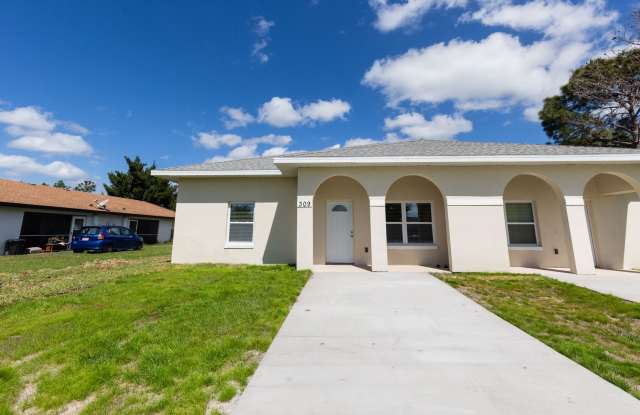 3/2 Duplex located at Polk County photos photos