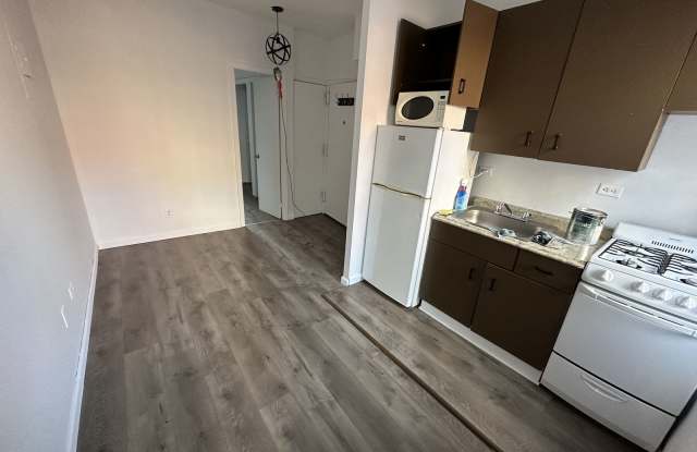 370 West 52nd Street photos photos