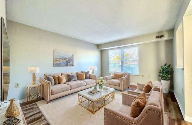 Convenient Living at North Troy Apartments & Townhomes, Troy Gallery 2