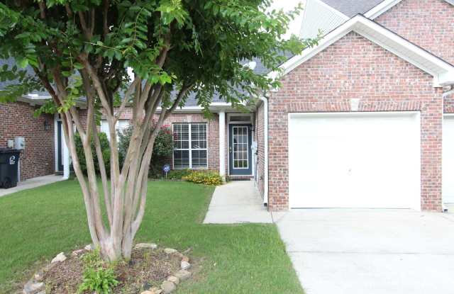 Wonderful and Large 3 Bedroom 2.5 Bath Townhome w/Garage photos photos