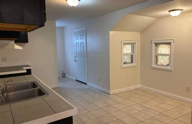 SINGLE FAMILY HOME IN ROSSVILLE KANSAS Gallery 3