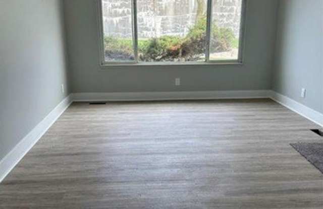 1105 MONTIE Road Gallery 2