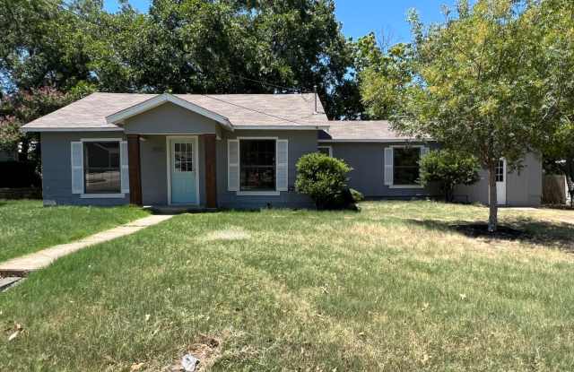 1435 W. Groesbeck, Stephenville, TX 76401 photos photos