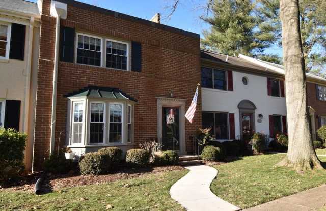 8244 CARRLEIGH Parkway photos photos
