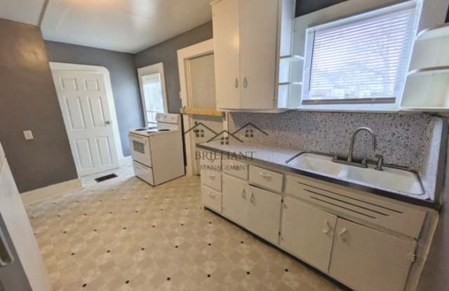 270 North Addison Street photos photos