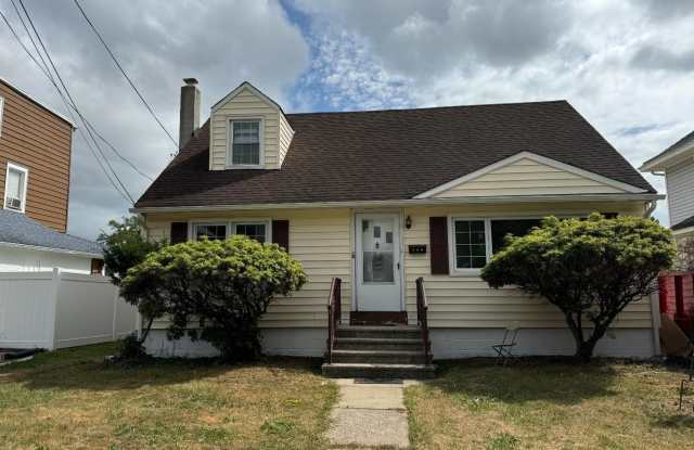 432 Greenway Avenue - 432 Greenway Avenue, Mercer County, NJ 08618 432 Greenway Avenue - 432 Greenway Avenue, Mercer County, NJ 08618