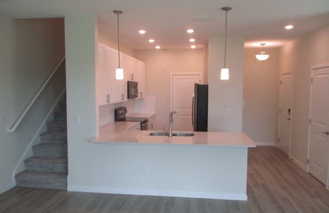 9048 Tecumseh Drive Gallery 2